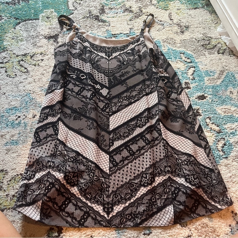 Beautiful faux lace Morocco Cabi cami long shirt or mini dress - Picture 7 of 10